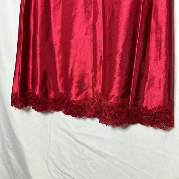 Thalia Sodi Lace-Trimmed V-Back Chemise - Picture 4 of 6